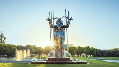 重溫歷史 砥礪前行 集團開展“致敬·緬懷·前行”清明祭掃活動